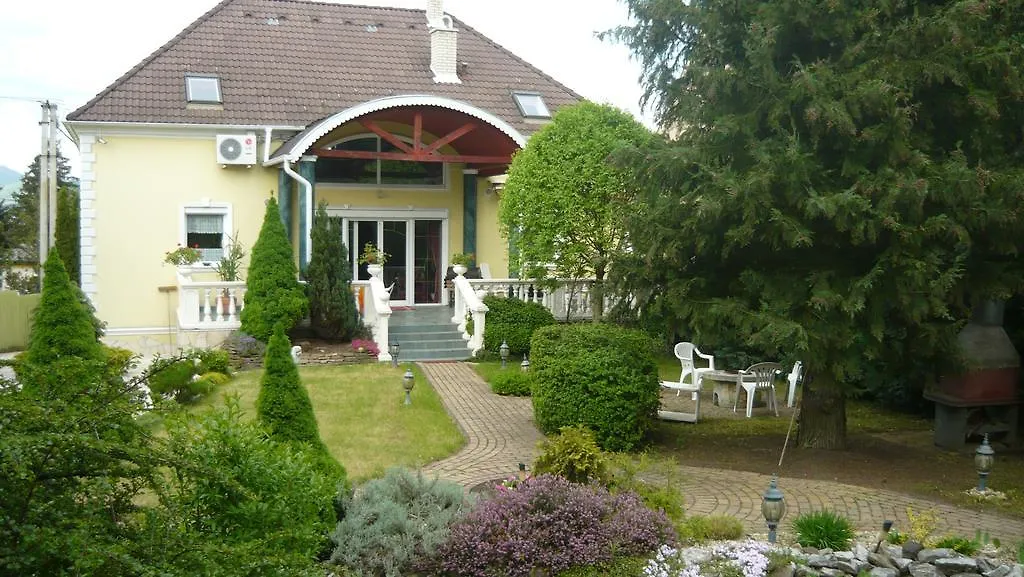 Diana Vendeghaz Guest House Eger